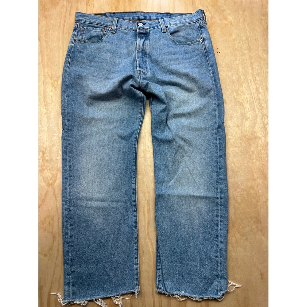 Levis 501 Original Fit Mens 38x26 Medium Wash Blue Denim Frayed Raw Hem Jeans